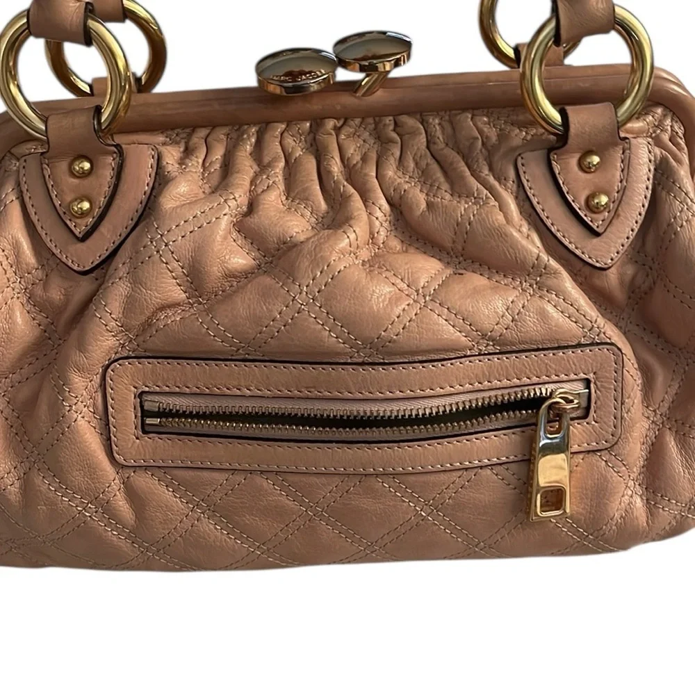 Marc Jacobs large nude quilted STAM  handbag removable chain strap gold hardware